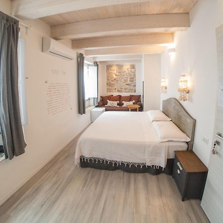 Bed and Breakfast Stanza Viaggio Carloforte  Esterno foto